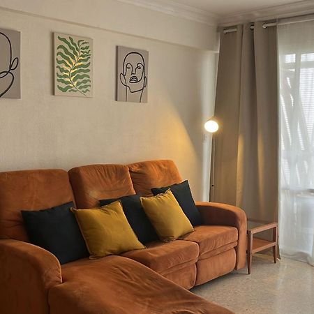 Cozy Apartment Next To Center Seville Exterior photo
