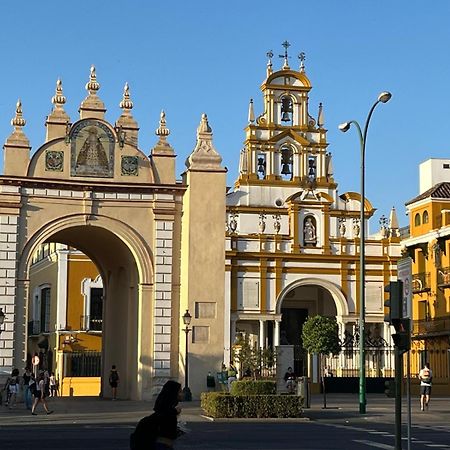 Cozy Apartment Next To Center Seville Exterior photo